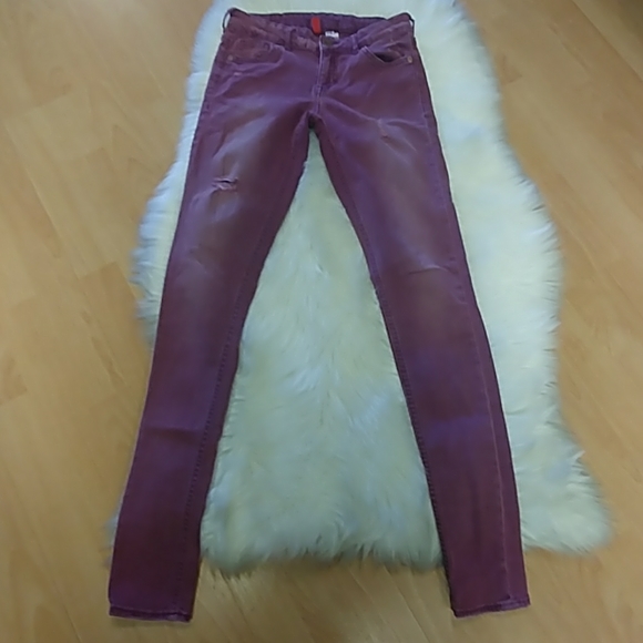 H&M Divided Plum Distressed Super Skinny Jeans - Picture 4 of 8